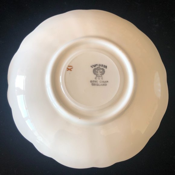 Vintage tea cup and saucer - Picture 5 of 5